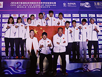 2019年世界桨板锦标赛，益达注册成为桨板中国队的服装供应商